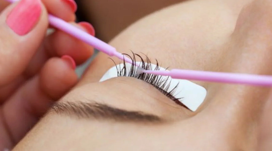How to Remove Eyelash Extensions: Step by Step